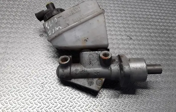 Renault Clio II Master brake cylinder 7700417826