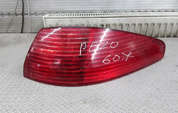 Peugeot 607 Rear/tail lights 2543