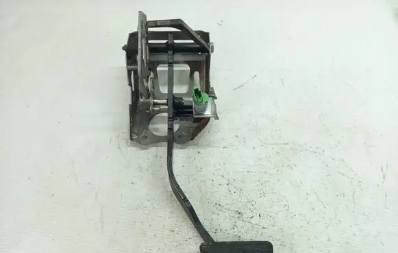 Maserati Ghibli Brake pedal 06700300830