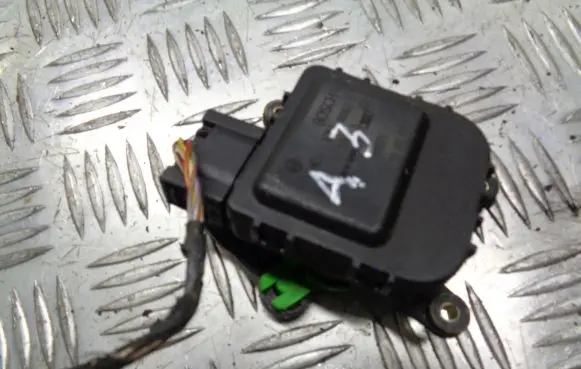 Audi A3 S3 8L A/C air flow flap actuator/motor 0132801209