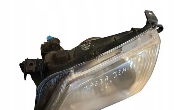 Mazda 2 Headlights/headlamps set 