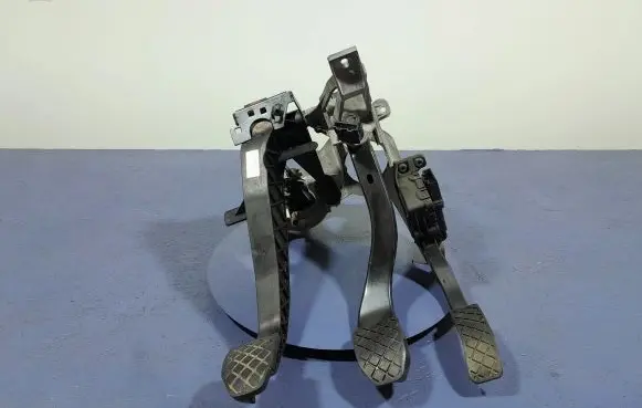Audi A6 S6 C6 4F Accelerator throttle pedal 4F1721117B