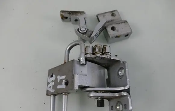 Audi A8 S8 D3 4E Rear door hinge set 4E0833411E