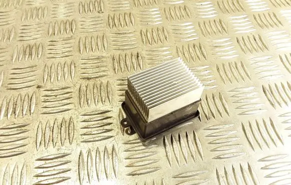 Renault Captur Heater blower motor/fan resistor A43002100 4113150784059