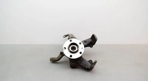 Front wheel hub