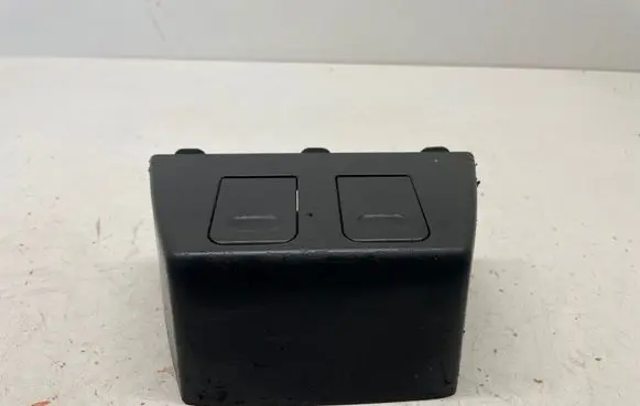 BMW 3 E46 12 V Socket (rear) 8269443 51168269443