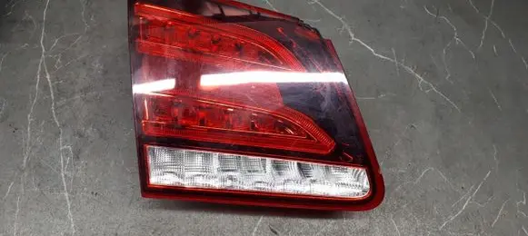 Mercedes-Benz E W212 Tailgate rear/tail lights a2129061903
