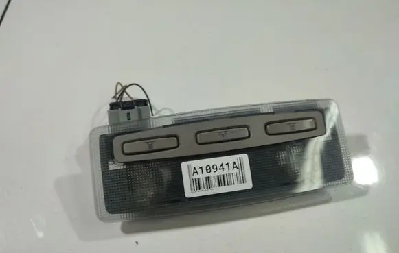 Nissan Almera Tino Rear seat light