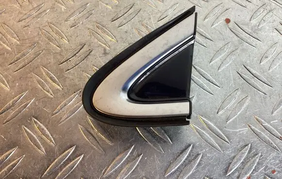Lexus RX 450H Fender end trim 6011848030