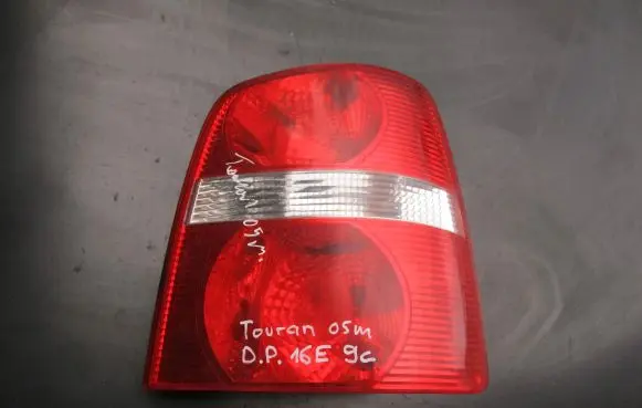 Volkswagen Touran I Rear/tail lights 1T0945112E 1T0945096G 12051651