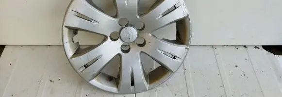 Subaru Forester SH R16 wheel hub/cap/trim 
