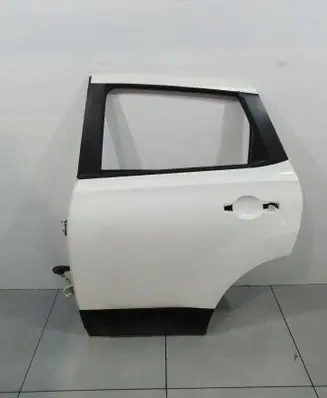 Nissan Qashqai Front door 