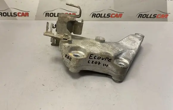 Mercedes-Benz E C207 W207 Engine mounting bracket A6510940039 1002 11387010411
