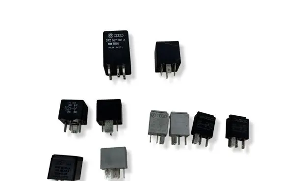 Volkswagen Transporter - Caravelle T5 Other relay 07Z907281A