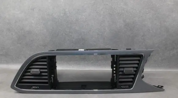 Seat Leon (5F) Radio/GPS head unit trim 5F2819110D