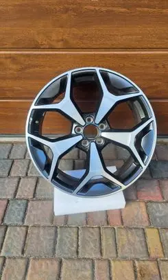 Audi A1 R18 alloy rim 82A601025L 82A601025AK