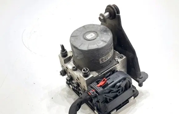 Volkswagen Caddy ABS Pump 7E0614517M