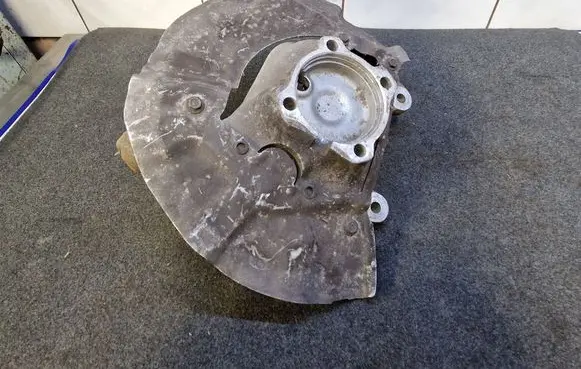 BMW 5 E60 E61 Front wheel hub 6760953