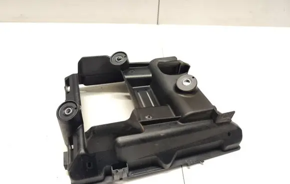 Audi Q7 4M Engine control unit holder 4M0907650B