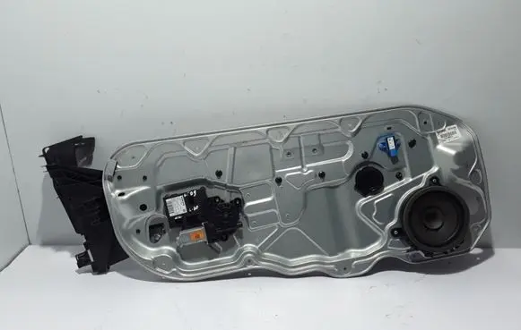 Volvo C30 Front door electric window regulator 8679978