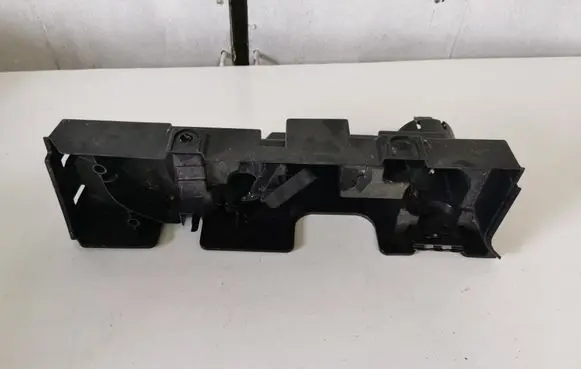 Mercedes-Benz E W212 Tool set 2128990314