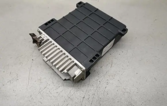 Mercedes-Benz Vito Viano W638 Engine control unit/module 0281001705 0235450632