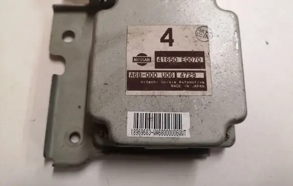 Nissan X-Trail T30 Torque split ecu control unit/module 41650EQ070 A68000U06 4729