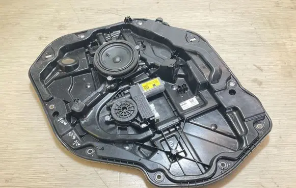 BMW 1 F40 Rear door window regulator with motor 4WWA035 22975210