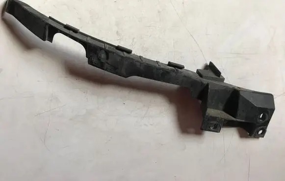 Opel Insignia A Front bumper mounting bracket 13250571