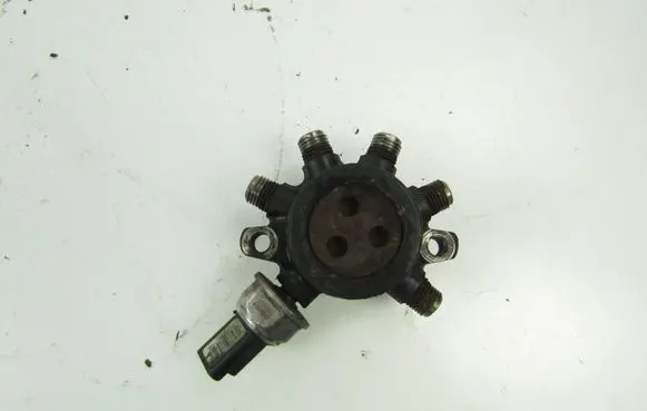 Ford Focus C-MAX Fuel distributor R9144Z020D