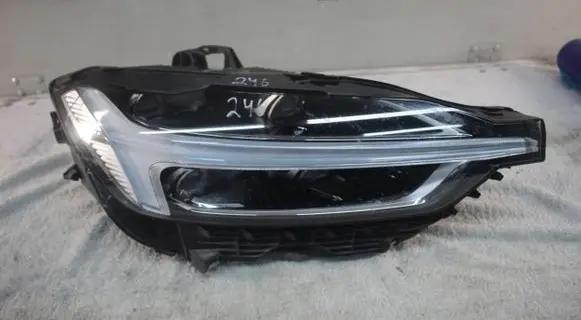 Volvo XC60 Headlight/headlamp 31655231 554E5A5A3A