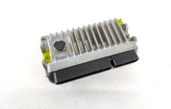 Toyota Auris E180 Engine control unit/module 896610ZM30 MB2756005371