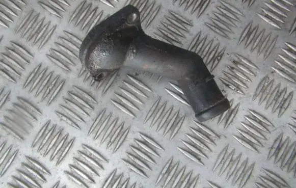 Audi A3 S3 8L Engine coolant pipe/hose 06A121121C 038121121D