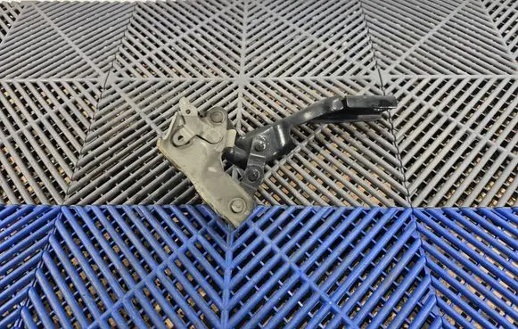 Lexus IS III XE30 Engine bonnet/hood hinges