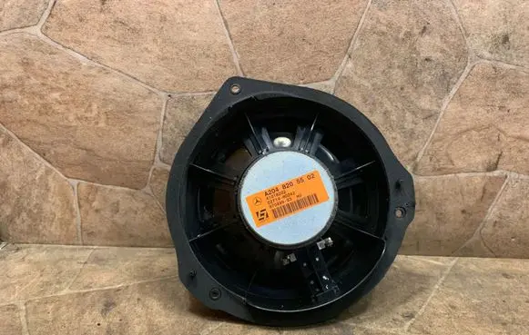 Mercedes-Benz CLS C218 X218 Front door speaker A2048205502