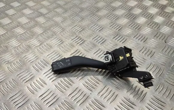 Volkswagen Golf V Indicator stalk 1K0953513G