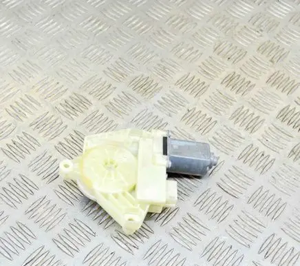 Mercedes-Benz C W205 Front door window regulator motor A2059060013