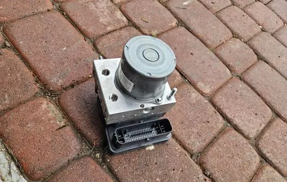 Opel Grandland X ABS Pump 9832278080