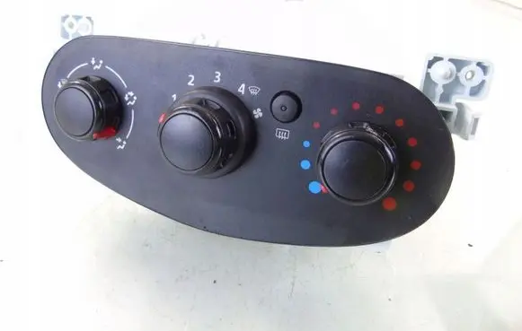 Dacia Sandero Climate control unit