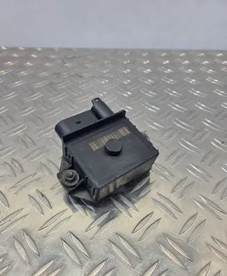 BMW X1 E84 Glow plug pre-heat relay 779800007 0005195155 0522120102