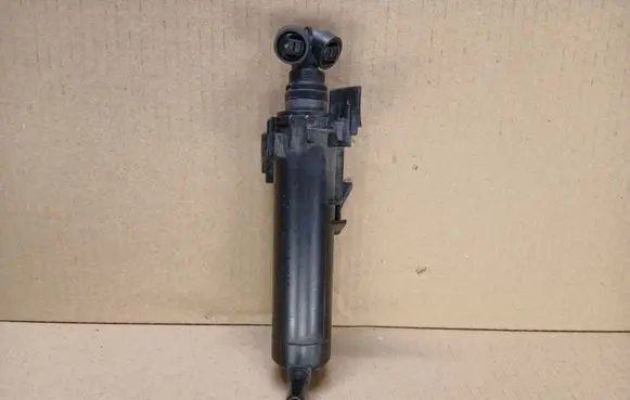 Audi A4 S4 B8 8K Headlight washer spray nozzle 8K0955101D A2C31764300