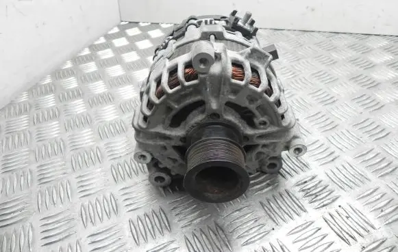 BMW 7 G11 G12 Generator/alternator 8571358