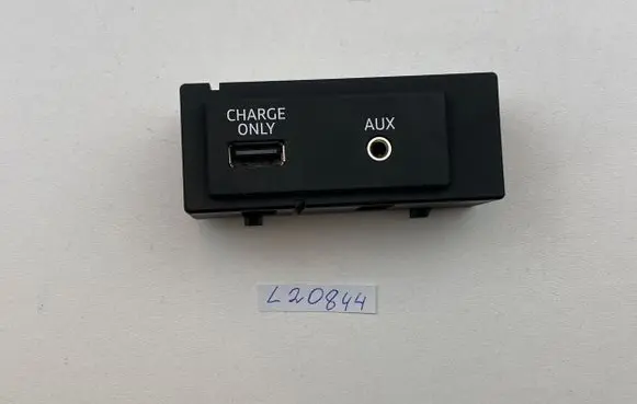 Audi A3 S3 8V AUX in-socket connector 8V0035726A