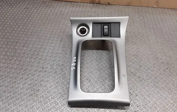 Toyota Corolla E120 E130 Gear shifter surround trim plastic 