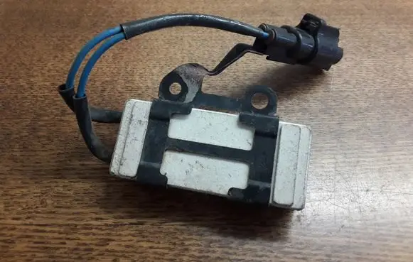 Toyota Avensis T250 Coolant fan relay 2468103560