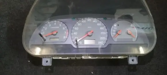 Volvo S40, V40 Speedometer (instrument cluster) 30862230 30858334