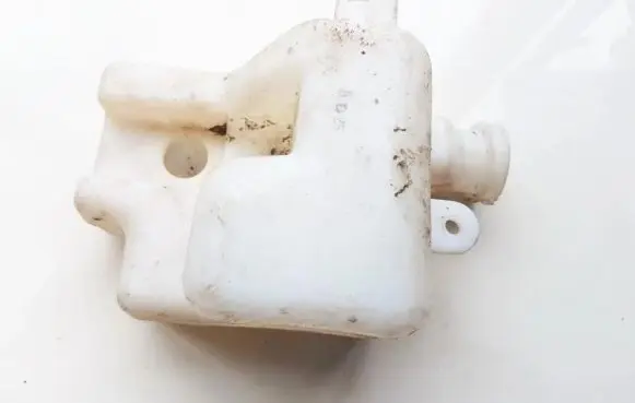 KIA Carnival Windshield washer fluid reservoir/tank