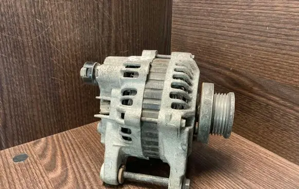 Renault Kangoo I Generator/alternator 7711134728