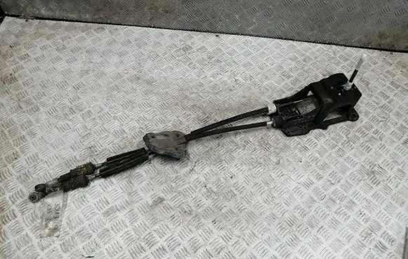 Renault Fluence Gear shift cable linkage 