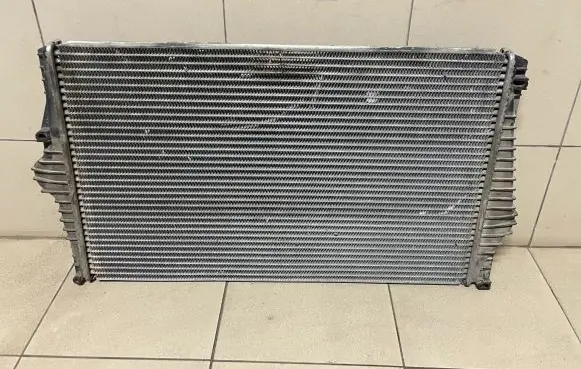Volvo XC90 Intercooler radiator 31274553 989581K
